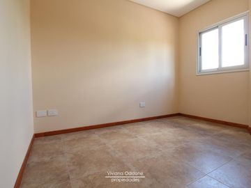 Departamento en Venta Castelar con dos cocheras monoambiente divisible apto vivienda y profesional