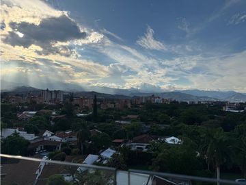 APARTAMENTO CON VISTA A LA CIUDAD