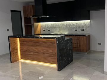 Casa en venta en Fracc. Privado en Coatepec con los acabados más premium