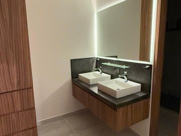 Casa en venta en Fracc. Privado en Coatepec con los acabados más premium