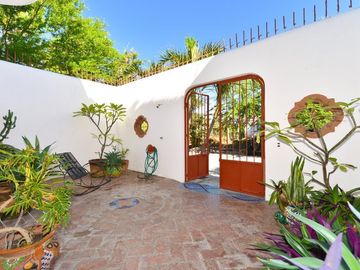 Casa Leon en Venta Ubicada a Unos Pasos de La Playa en Punta de Mita