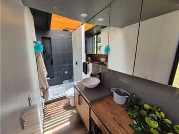 Venta de Hermosa Casa en Alto del Escobero Unidad Cerrada