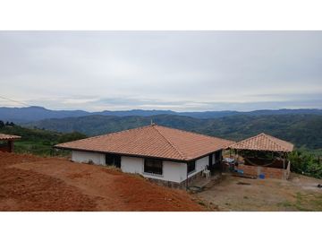 Venta Casa Campestre Amoblada, Parcelación San Luis Yarumal Antioquia