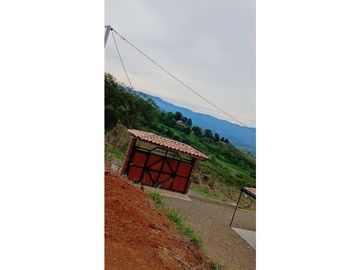 Venta Casa Campestre Amoblada, Parcelación San Luis Yarumal Antioquia