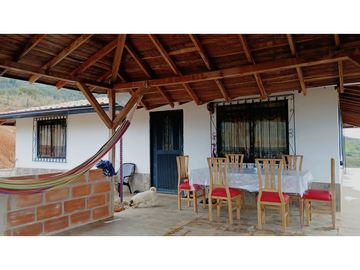Venta Casa Campestre Amoblada, Parcelación San Luis Yarumal Antioquia