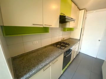Departamento 3D2B con estacionamiento y bodega en Ñuñoa