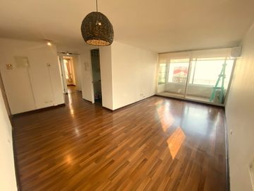 Departamento 3D2B con estacionamiento y bodega en Ñuñoa