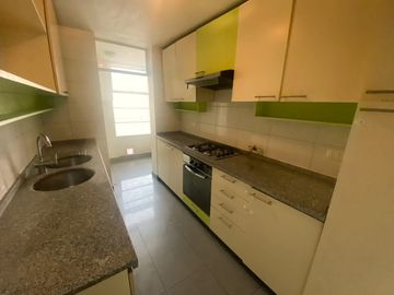 Departamento 3D2B con estacionamiento y bodega en Ñuñoa