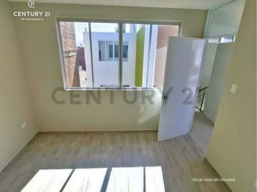VENTA DE CASA ESTRENO EN RESIDENCIAL - TACNA