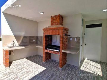VENTA DE CASA ESTRENO EN RESIDENCIAL - TACNA