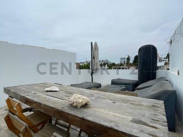 VENTA DE CASA DE 3PISOS EN URB. LAS BRISAS DE VILLA-CHORRILLOS