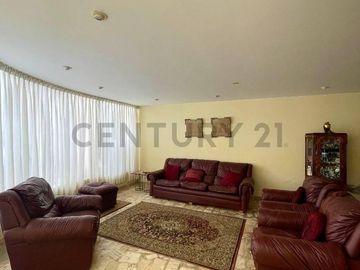 VENTA DE CASA DE 3PISOS EN URB. LAS BRISAS DE VILLA-CHORRILLOS