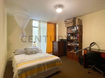 VENTA DE CASA DE 3PISOS EN URB. LAS BRISAS DE VILLA-CHORRILLOS