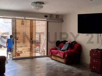 Se Vende Casa de 3 Pisos Ubicada en San Martin de Porres