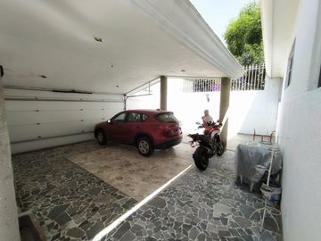 Elegante Residencia en Venta en Club de Golf Las Fuentes, Puebla