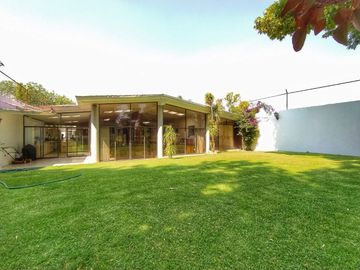 Elegante Residencia en Venta en Club de Golf Las Fuentes, Puebla