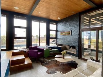 Venta Casa Moderna en condominio, Mantagua