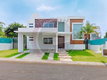 Encantadora Casa en venta en Lomas de Cocoyoc