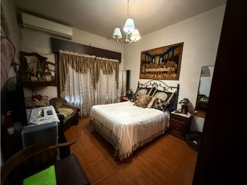 Casa 3 Ambientes con cochera pasante