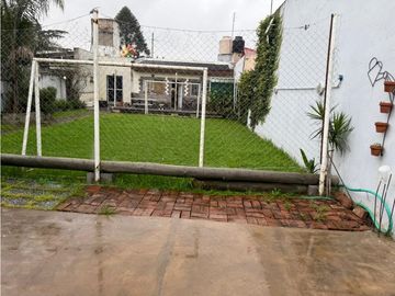 Casa 3 Ambientes con cochera pasante