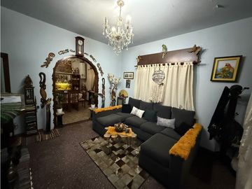Casa 3 Ambientes con cochera pasante