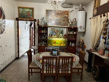 Casa 3 Ambientes con cochera pasante
