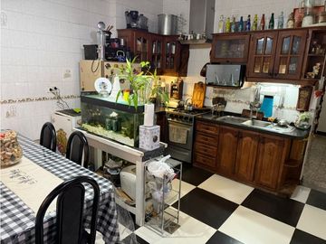 Casa 3 Ambientes con cochera pasante