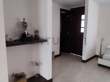 VENDO CASA INDEPENDIENTE EN LOS CHILLOS
