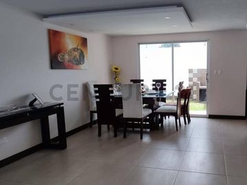 VENDO CASA INDEPENDIENTE EN LOS CHILLOS