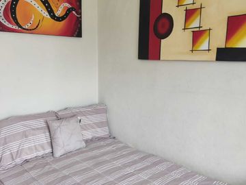 Casa en condominio con alberca, de 3 recamaras.