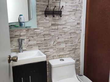 Casa en condominio con alberca, de 3 recamaras.