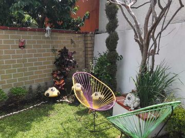 Casa en condominio con alberca, de 3 recamaras.