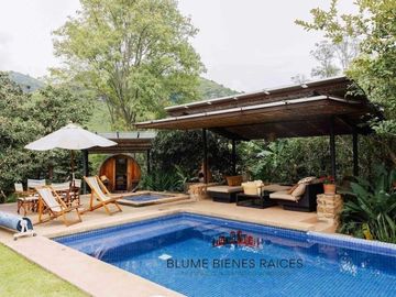 Venta casa de campo en Malinalco, con alberca y gran jardín!!!