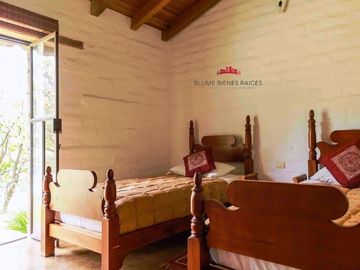 Venta casa de campo en Malinalco, con alberca y gran jardín!!!