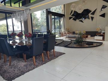 ESPECTACULAR CASA EN CERRADA A LA VENTA BOSQUES DE LAS LOMAS (V)