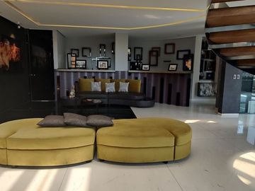 ESPECTACULAR CASA EN CERRADA A LA VENTA BOSQUES DE LAS LOMAS (V)