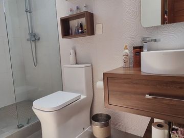 ESPECTACULAR CASA EN CERRADA A LA VENTA BOSQUES DE LAS LOMAS (V)