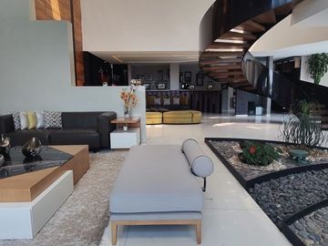 ESPECTACULAR CASA EN CERRADA A LA VENTA BOSQUES DE LAS LOMAS (V)