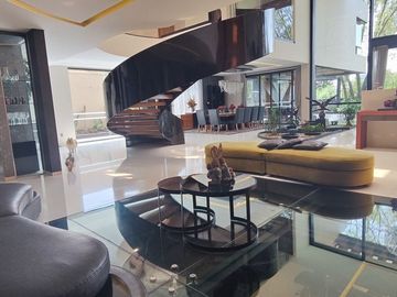 ESPECTACULAR CASA EN CERRADA A LA VENTA BOSQUES DE LAS LOMAS (V)
