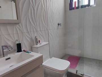 ESPECTACULAR CASA EN CERRADA A LA VENTA BOSQUES DE LAS LOMAS (V)