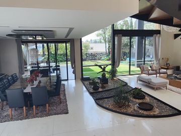 ESPECTACULAR CASA EN CERRADA A LA VENTA BOSQUES DE LAS LOMAS (V)
