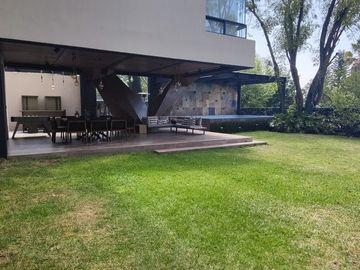 ESPECTACULAR CASA EN CERRADA A LA VENTA BOSQUES DE LAS LOMAS (V)