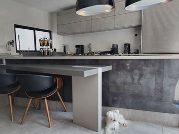ESPECTACULAR CASA EN CERRADA A LA VENTA BOSQUES DE LAS LOMAS (V)
