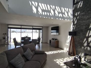 CASA EN VENTA MONTAÑA MONARCA