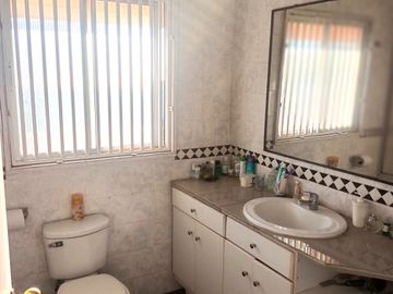 5 Dormitorios 2 Baños