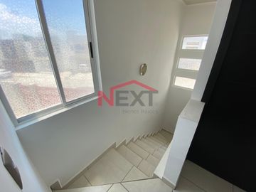 CASA EN VENTA FRACCIONAMIENTO PLAZA ARMILLITA AL ORIENTE DE SALTILLO