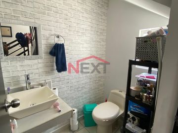 CASA EN VENTA FRACCIONAMIENTO PLAZA ARMILLITA AL ORIENTE DE SALTILLO