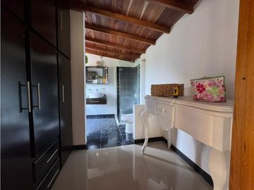 ¡PRECIO DE OPORTUNIDAD! VENDO HERMOSA FINCA EN COCORN