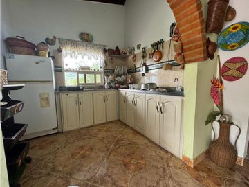 ¡PRECIO DE OPORTUNIDAD! VENDO HERMOSA FINCA EN COCORN