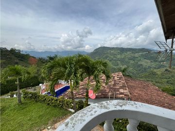 ¡PRECIO DE OPORTUNIDAD! VENDO HERMOSA FINCA EN COCORN